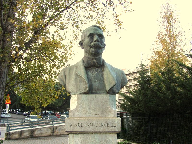 Vincenzo Cervello's bust (3).JPG